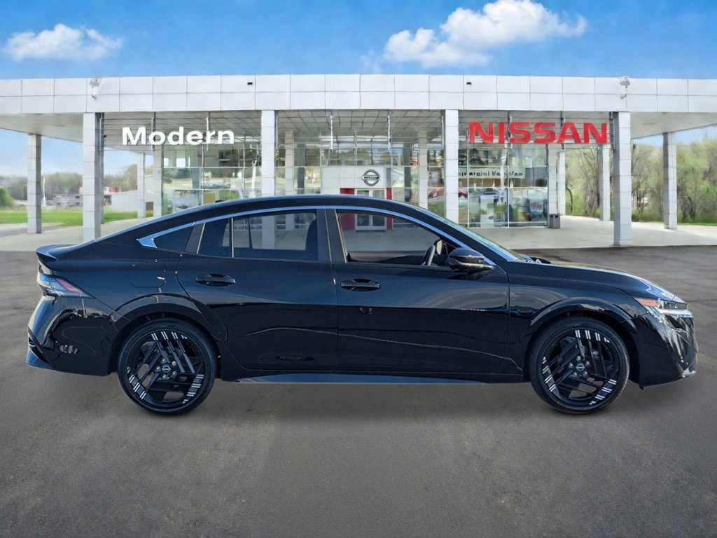 New 2027 Nissan Sentra SR w/ SR Premium Package FWD image 6