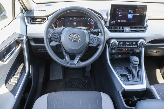 Used 2025 Toyota RAV4 XLE FWD image 18