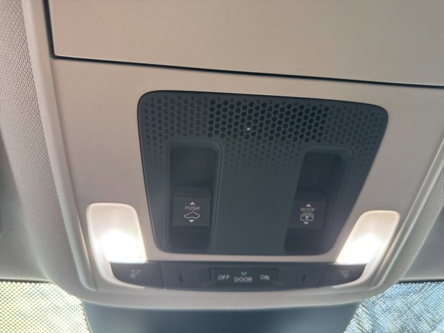 Certified 2025 Honda Pilot Elite image 33