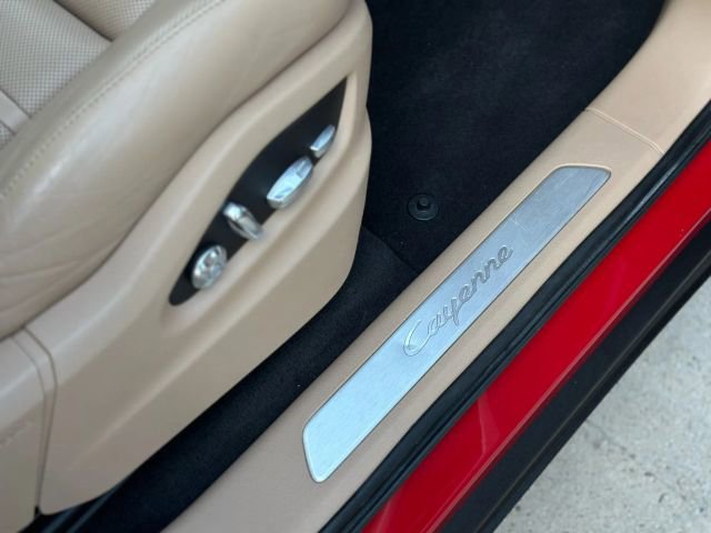 Used 2021 Porsche Cayenne image 18
