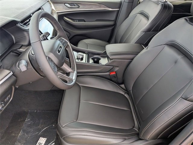 New 2025 Jeep Grand Cherokee Limited w/ Black Appearance Package image 12