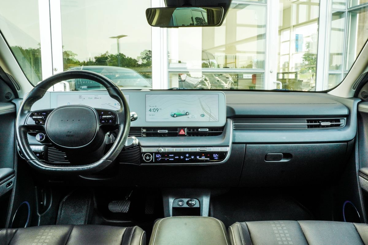 Used 2023 Hyundai Ioniq 5 Limited AWD/4WD image 5