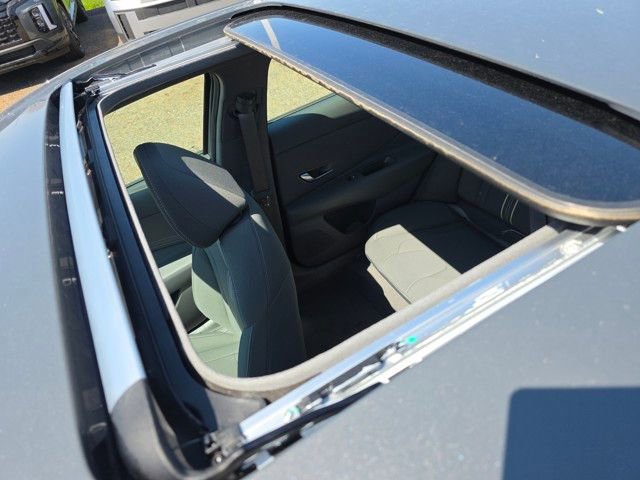 Certified 2025 Hyundai Elantra SEL image 5