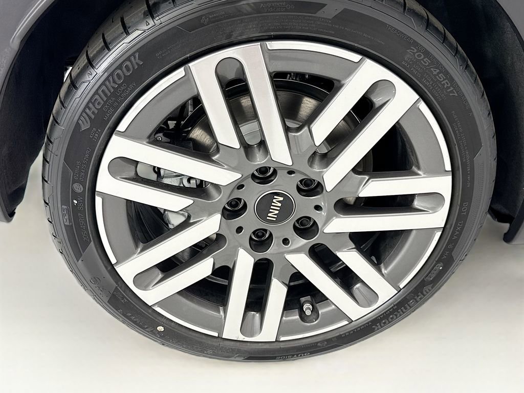New 2026 MINI Cooper 2-Door Hardtop FWD image 30