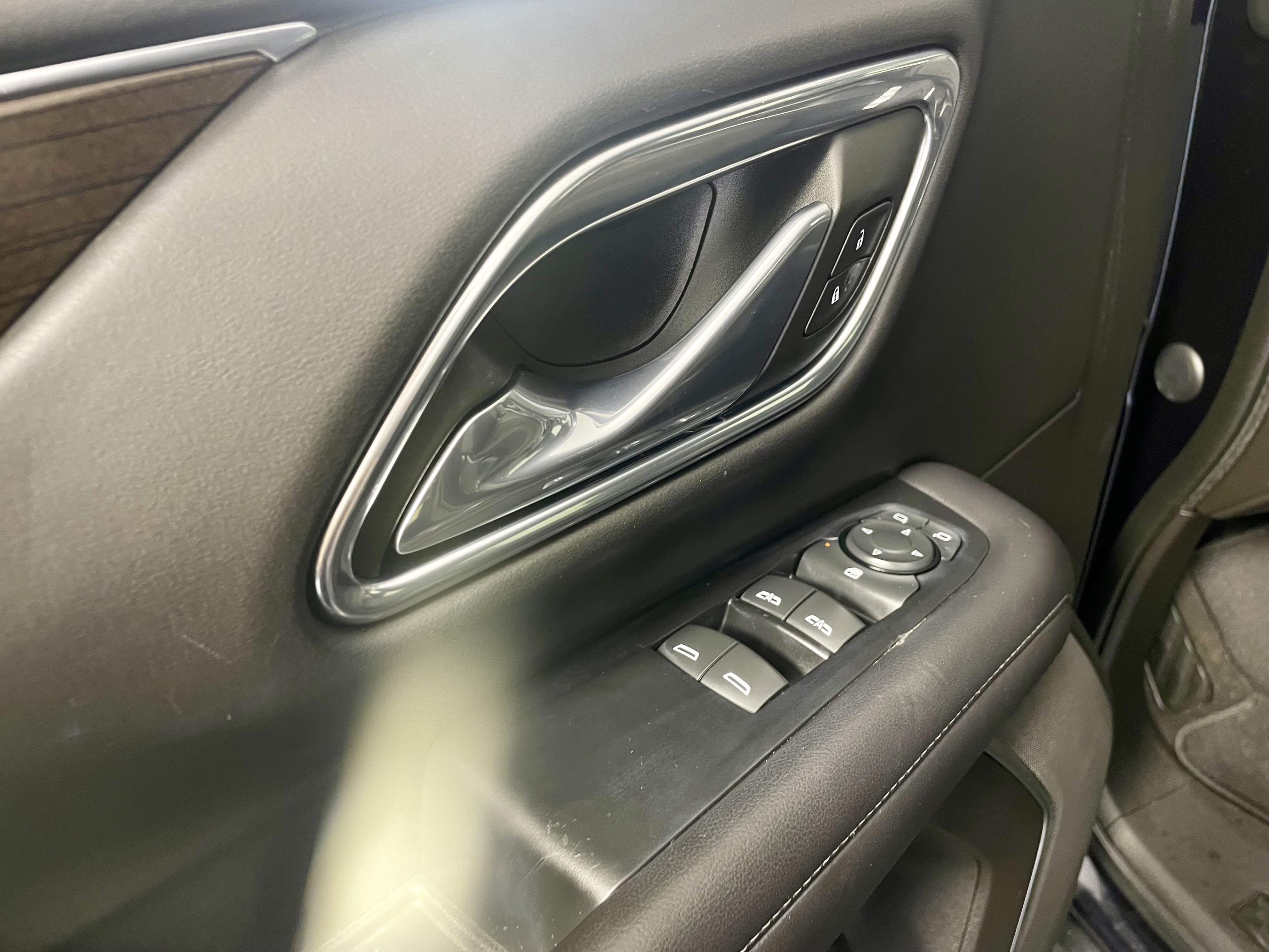 Used 2021 GMC Yukon SLE AWD/4WD image 13