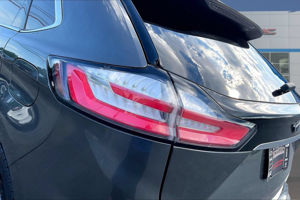 Used 2019 Ford Edge Titanium AWD/4WD image 23
