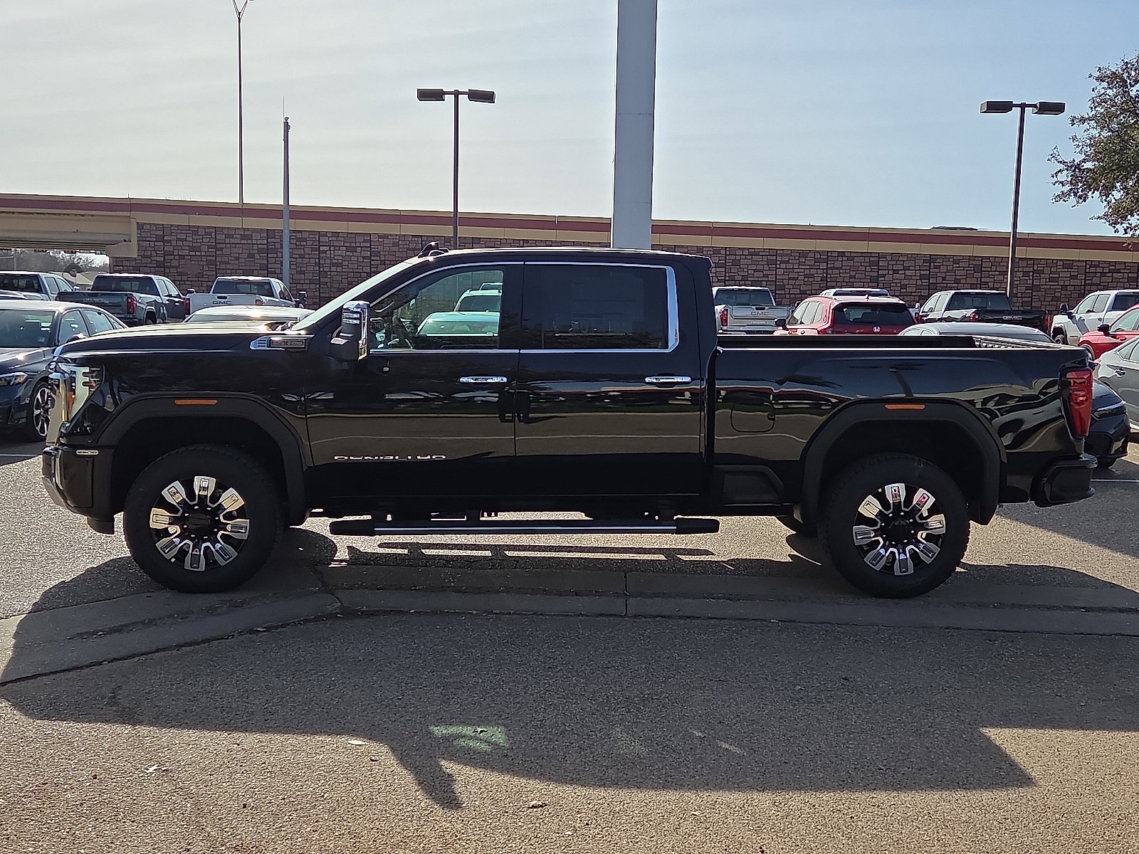 New 2026 GMC Sierra 2500 Denali w/ Denali Reserve Package image 2