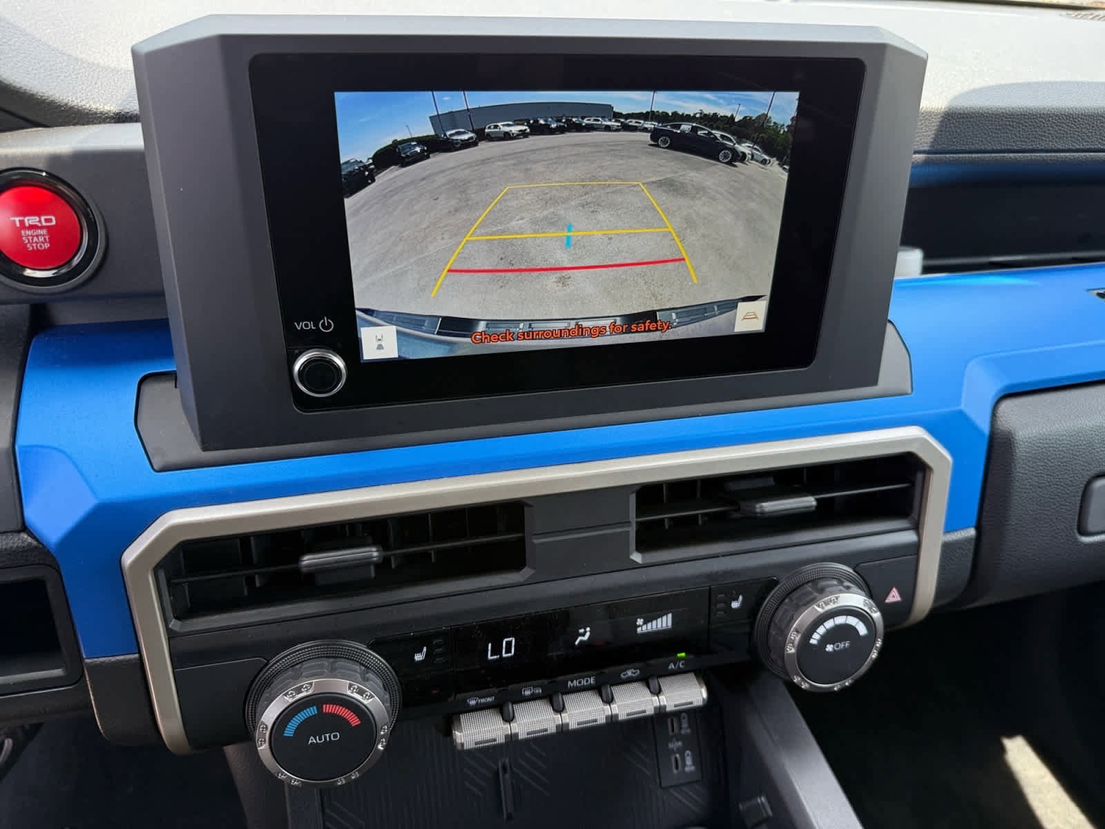 Used 2025 Toyota Tacoma TRD Off-Road AWD/4WD image 18