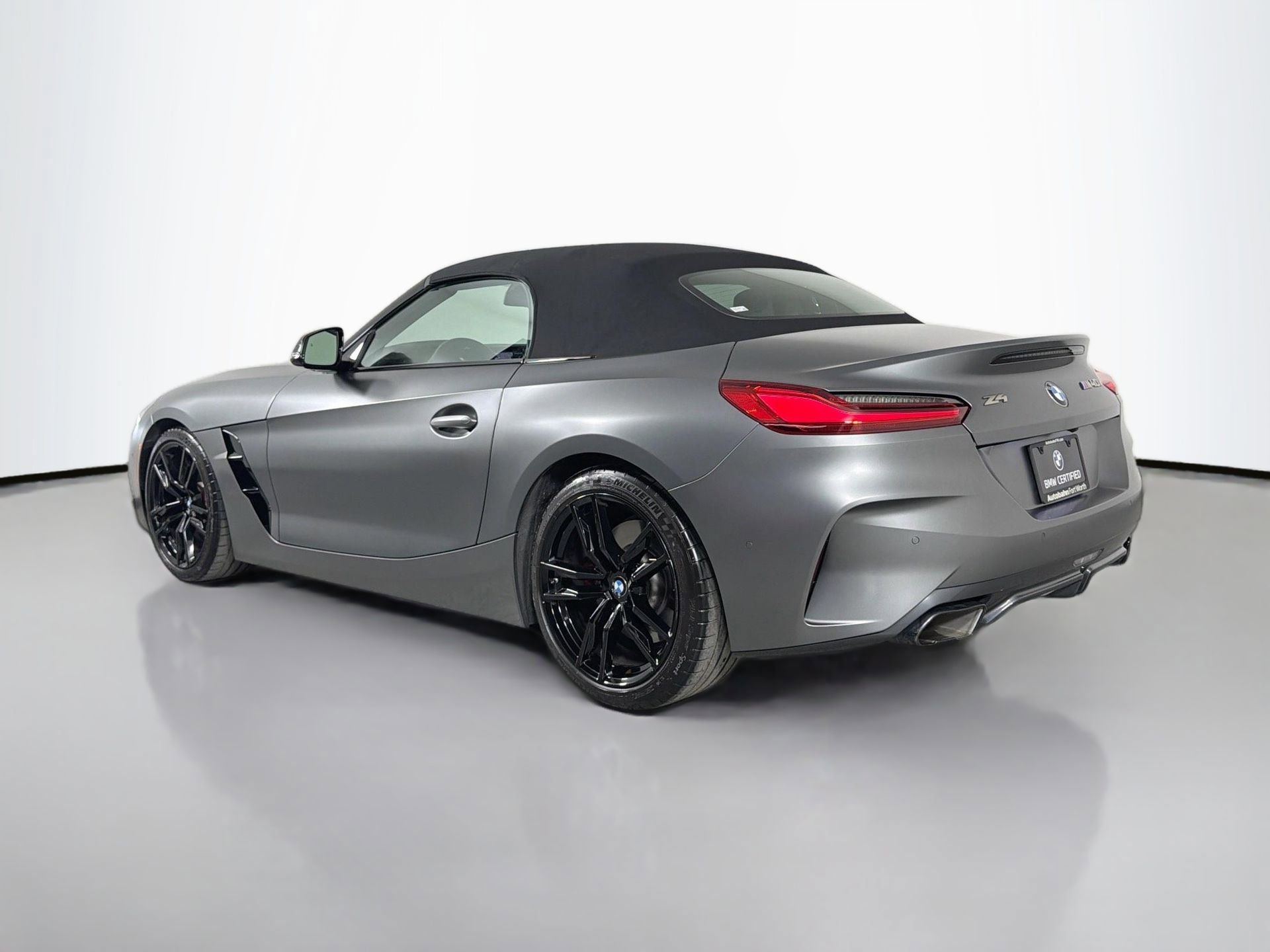 Certified 2023 BMW Z4 M40i w/ Premium Package image 8