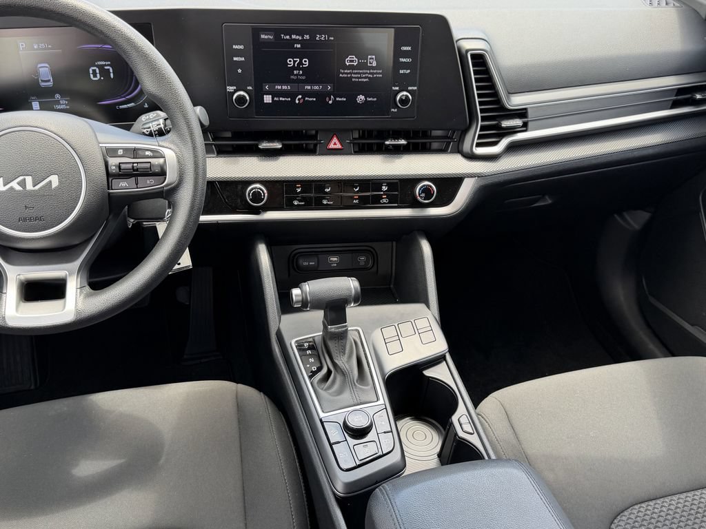 Used 2025 Kia Sportage LX FWD image 16