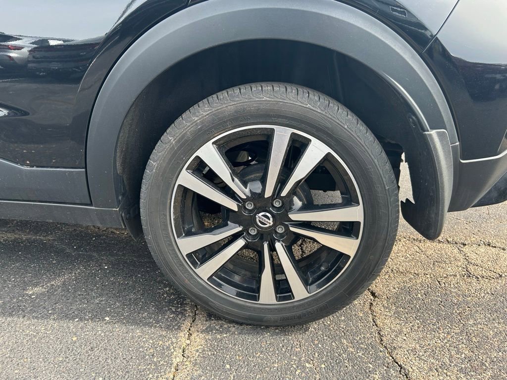 Used 2024 Nissan Kicks S FWD image 13