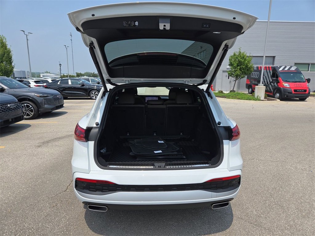 New 2025 Audi Q5 Premium image 25