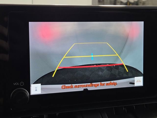 Used 2024 Toyota RAV4 LE image 31