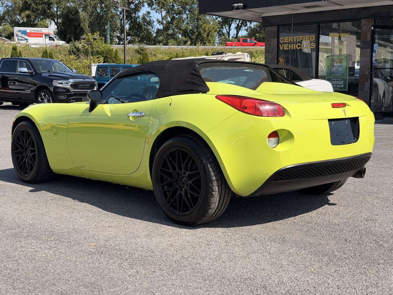 Used 2006 Pontiac Solstice Convertible w/ Power Package RWD image 12