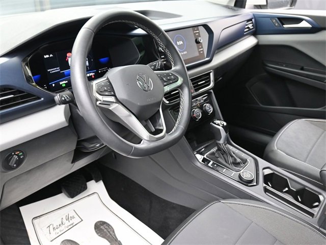 Used 2023 Volkswagen Taos SE w/ Panoramic Sunroof Package image 14