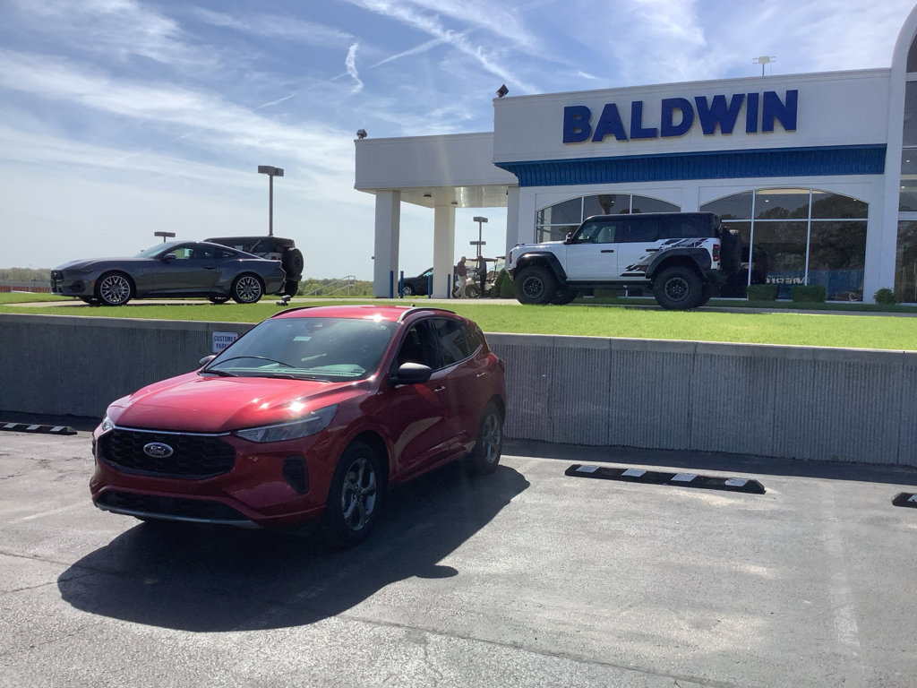 Used 2024 Ford Escape ST-Line w/ Tech Pack #1 image 3