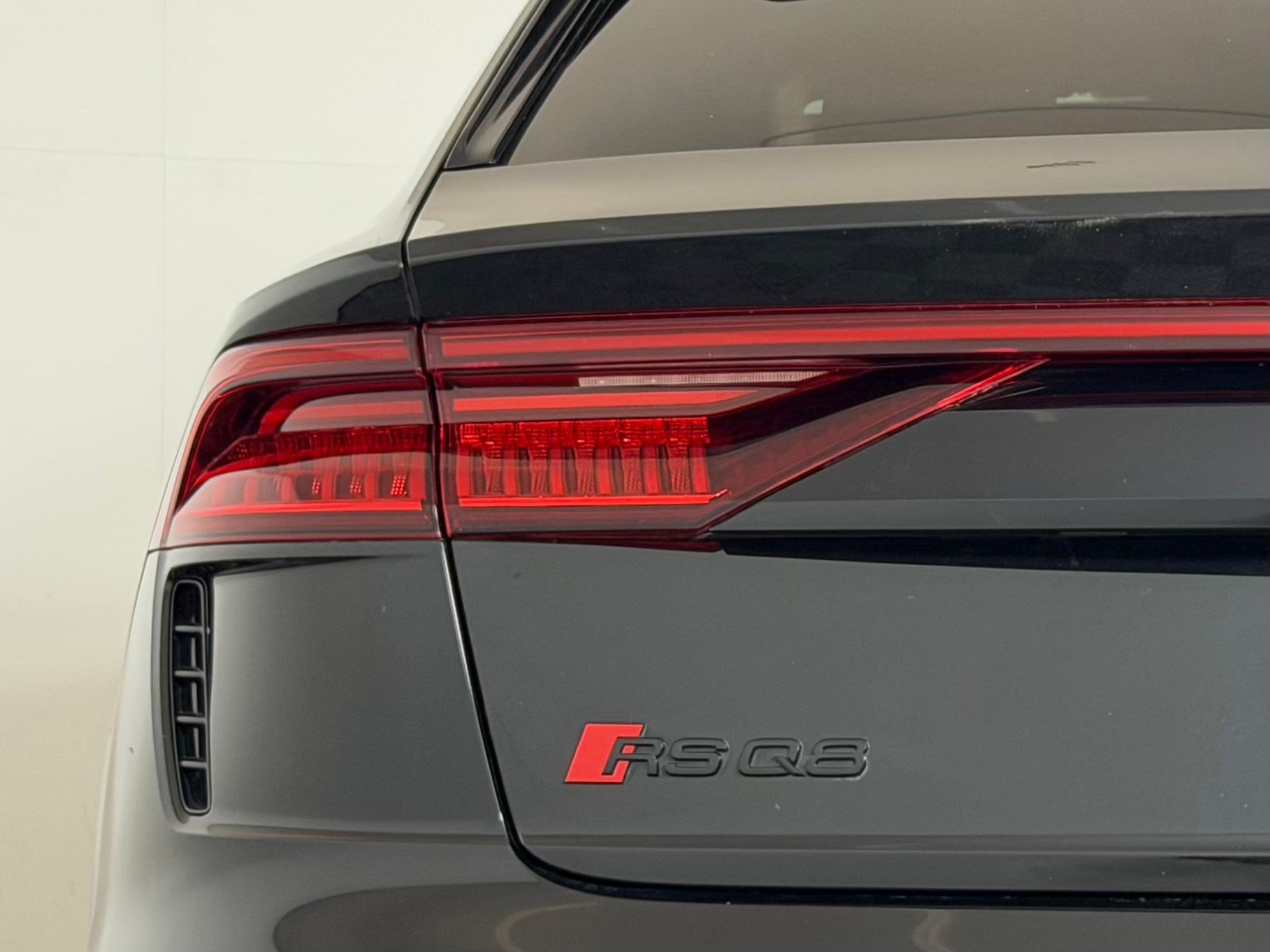 Used 2024 Audi RS Q8 w/ Black Optic Package AWD/4WD image 29