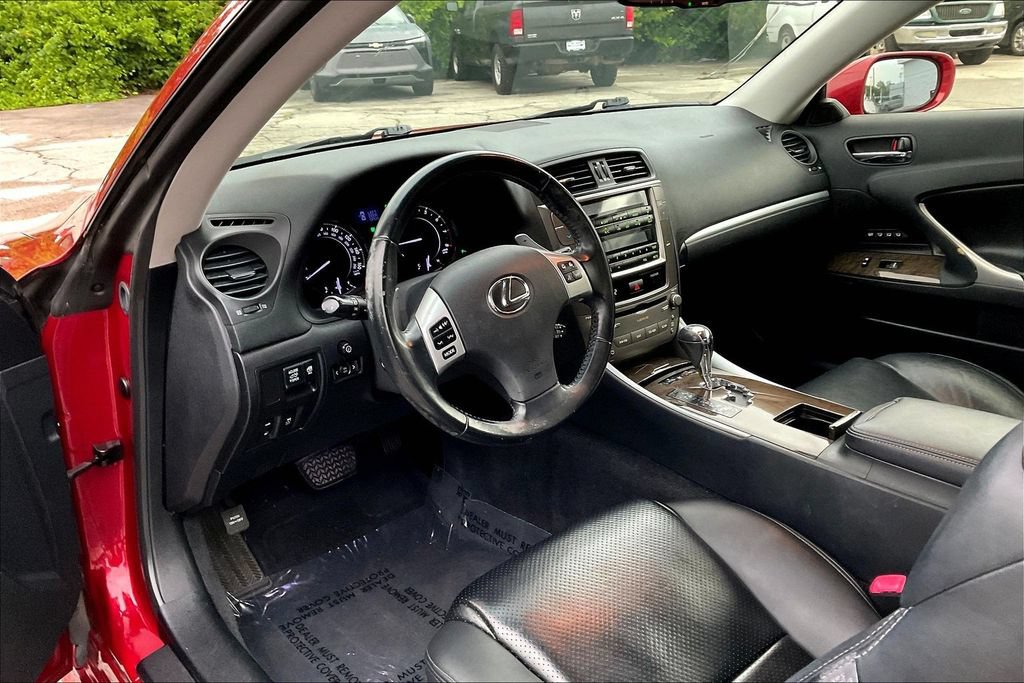 Used 2013 Lexus IS 250C w/ Luxury Pkg RWD image 8