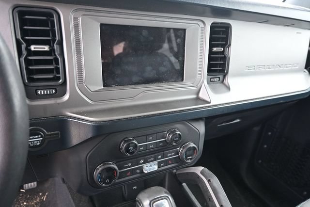Used 2021 Ford Bronco Outer Banks AWD/4WD image 11