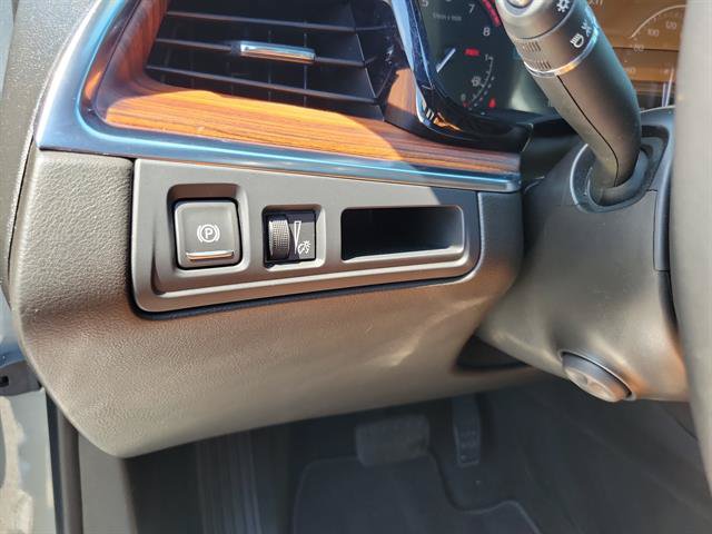 Certified 2023 Cadillac XT5 Premium Luxury FWD image 39