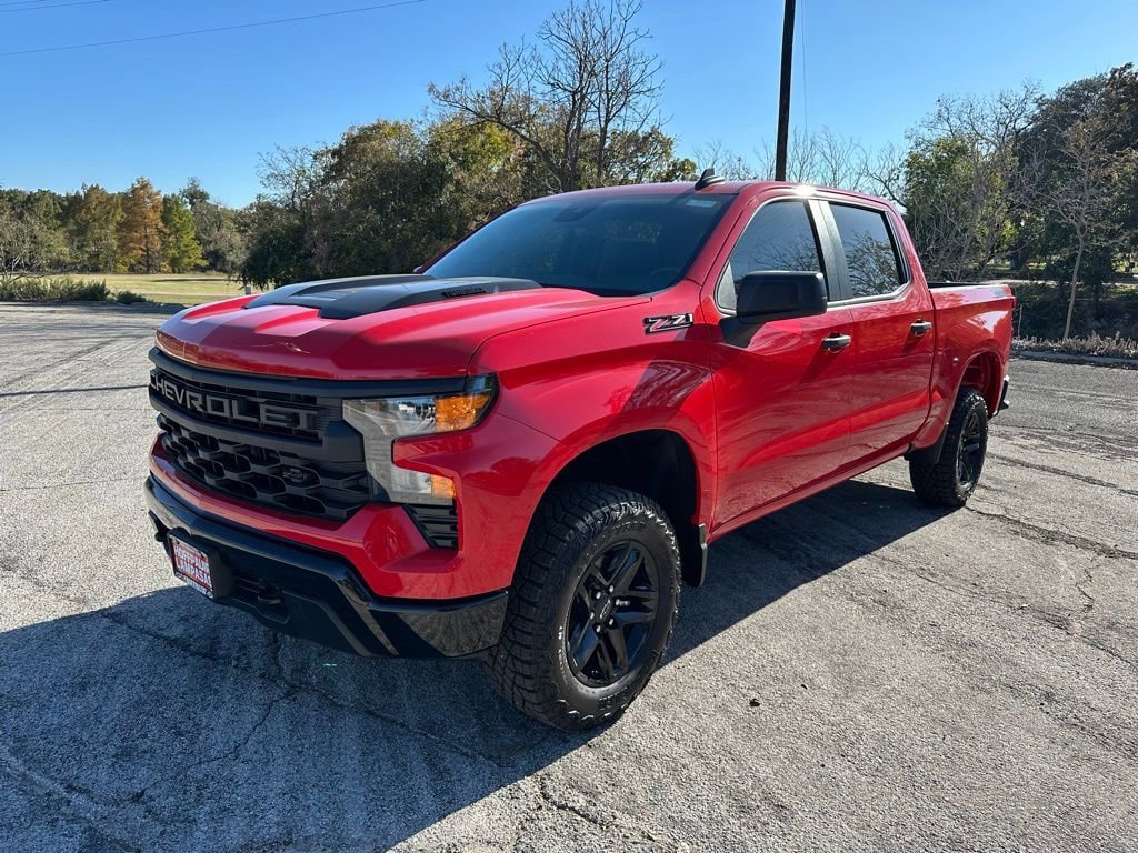 New 2026 Chevrolet Silverado 1500 Custom Trail Boss w/ Dark Appearance Package