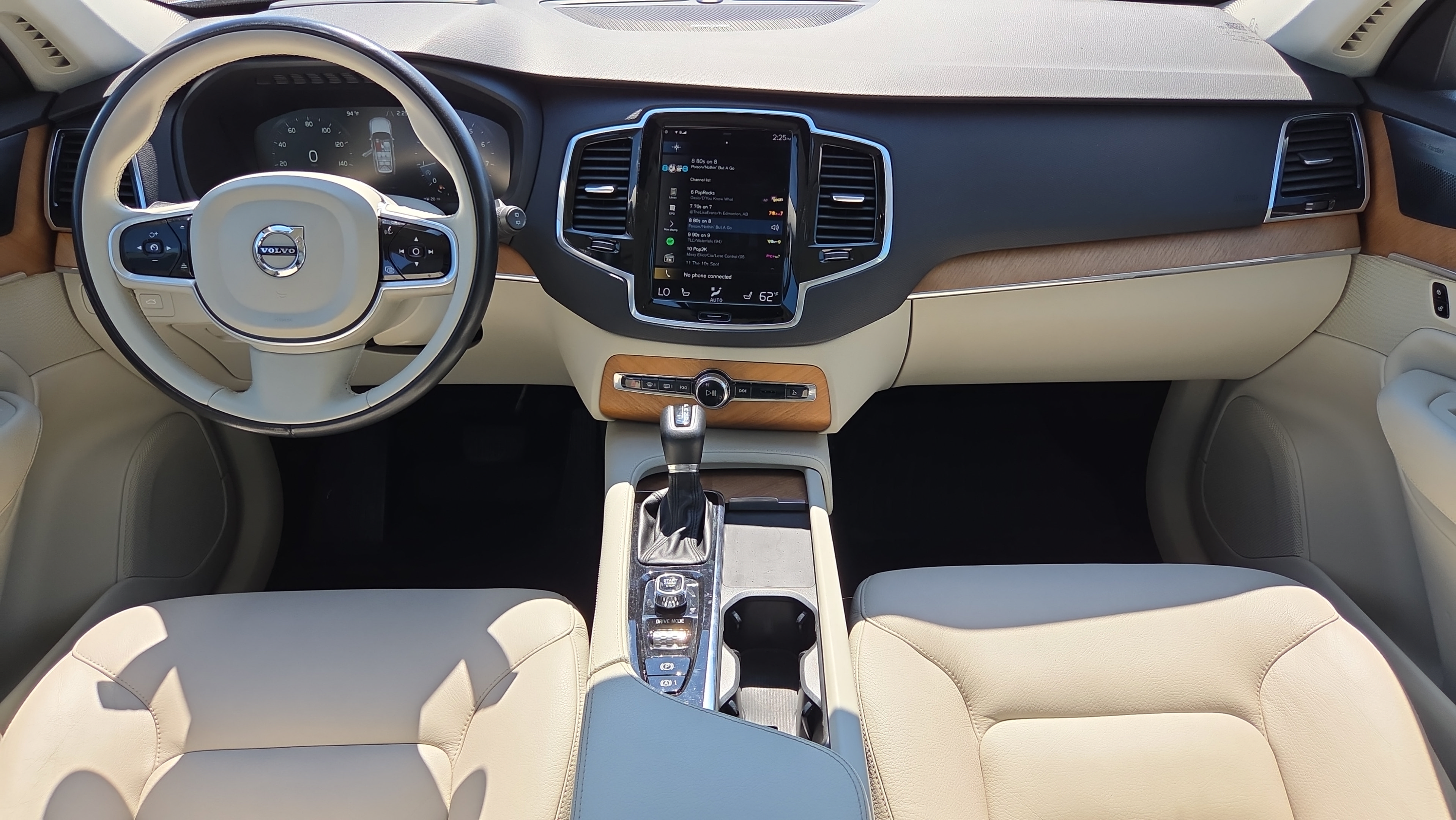 Used 2021 Volvo XC90 T6 Momentum w/ Advanced Package AWD/4WD image 16
