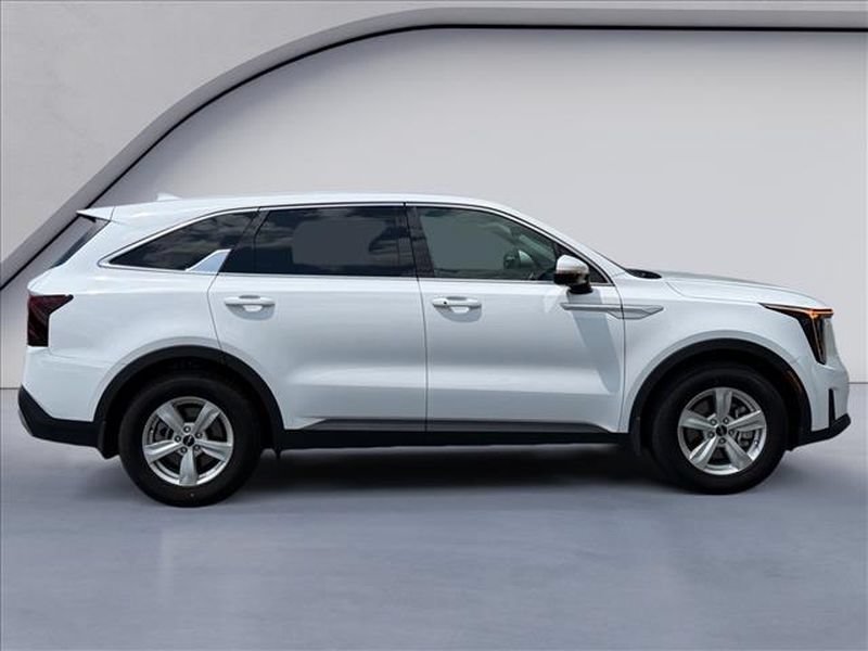 New 2026 Kia Sorento LX FWD image 6