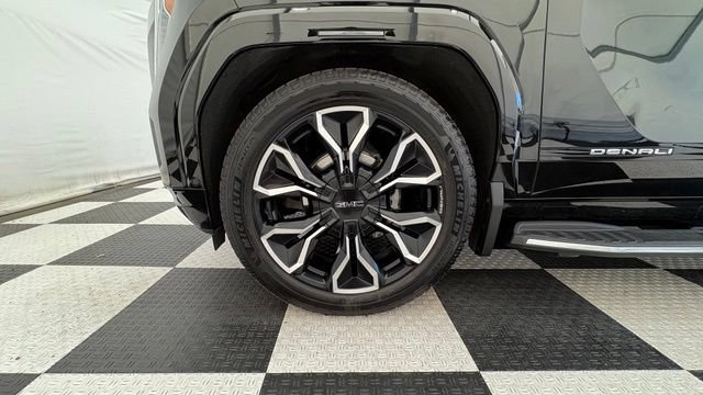 Used 2025 GMC Sierra EV Denali AWD/4WD image 12