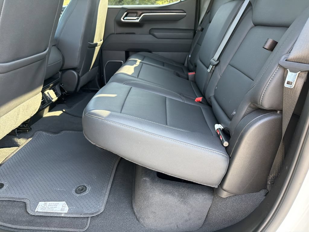 Used 2026 GMC Sierra 1500 SLT AWD/4WD image 17