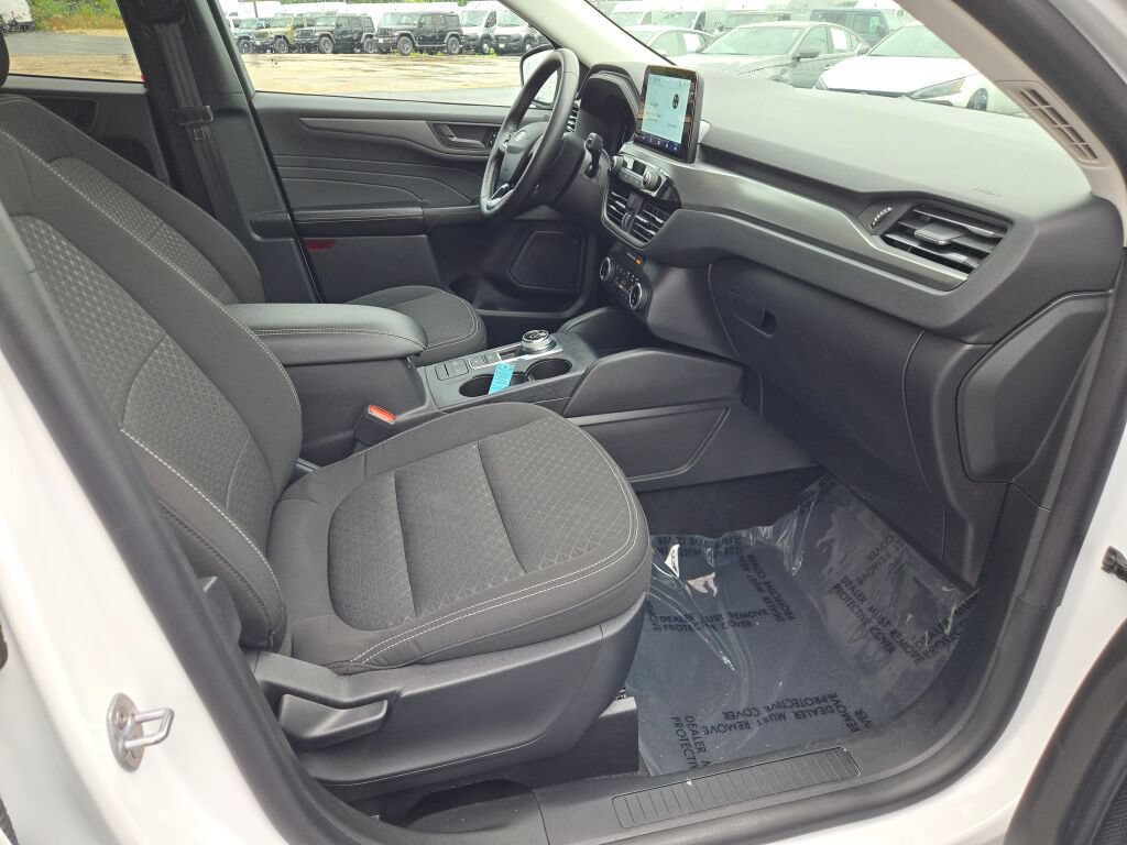 Used 2024 Ford Escape Active AWD/4WD image 7