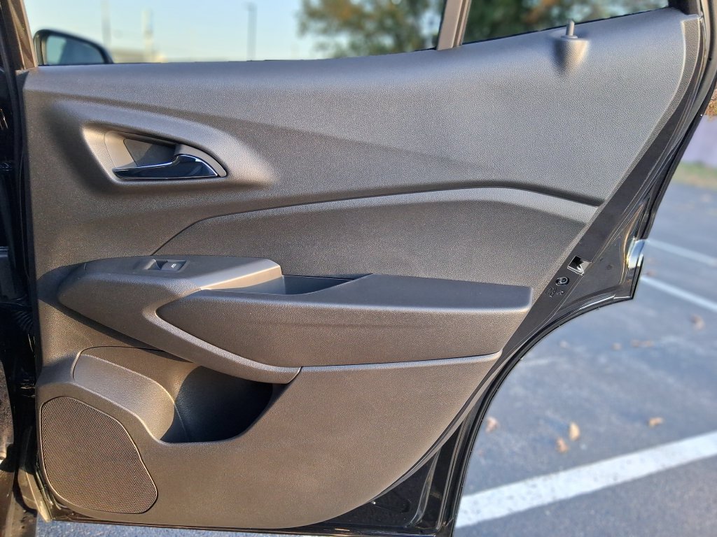 New 2026 Chevrolet Trax LT w/ Sunroof Package FWD image 13