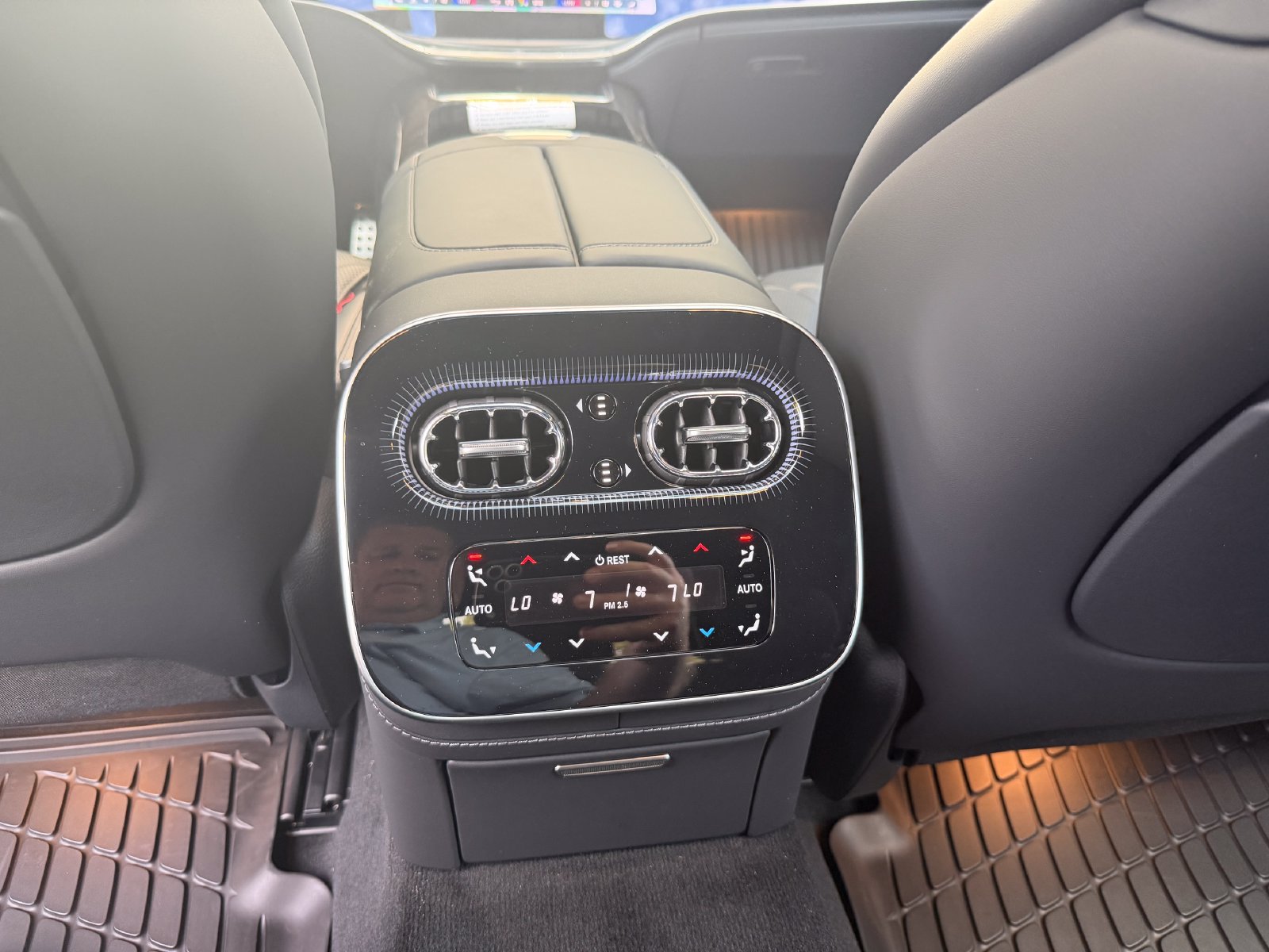New 2027 Mercedes-Benz S 580 4MATIC Sedan image 15