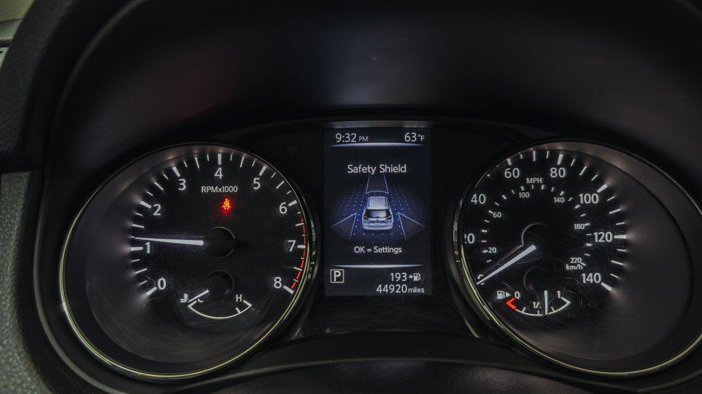 Used 2017 Nissan Rogue SV image 28