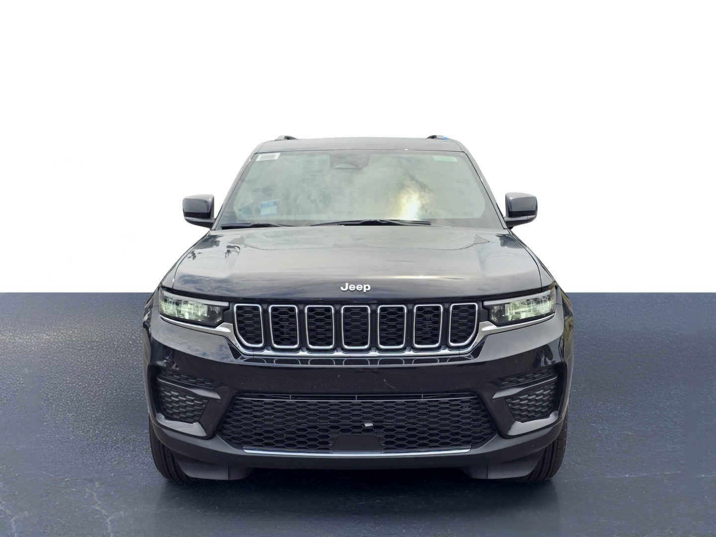 New 2026 Jeep Grand Cherokee Laredo X RWD image 2