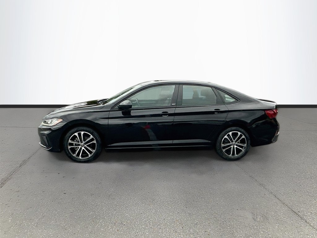 Used 2025 Volkswagen Jetta Sport FWD image 4
