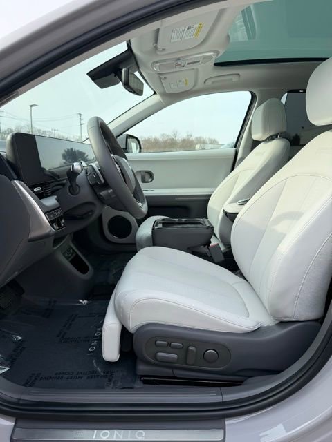 Used 2025 Hyundai Ioniq 5 Limited image 15