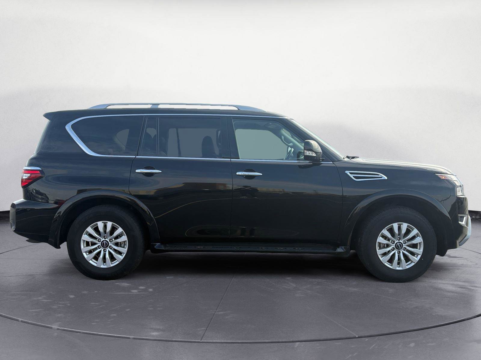 Used 2024 Nissan Armada SV image 6