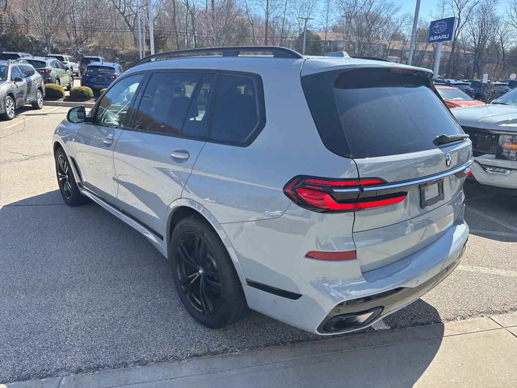 Used 2023 BMW X7 xDrive40i w/ M Sport Package image 4
