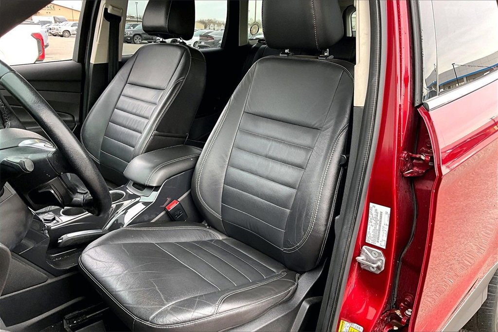 Used 2015 Ford Escape Titanium image 14