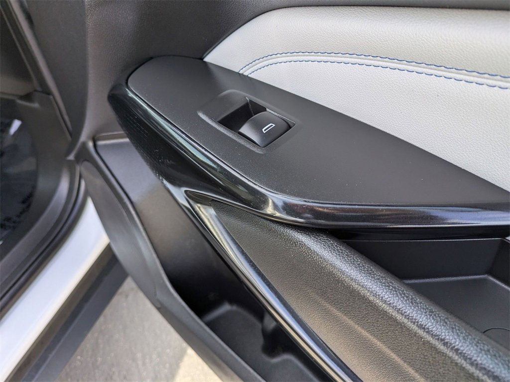 Used 2025 Chevrolet Trax LT w/ LT Convenience Package image 35