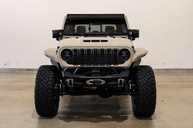 Used 2025 Jeep Gladiator Rubicon w/ Safety Group AWD/4WD image 3