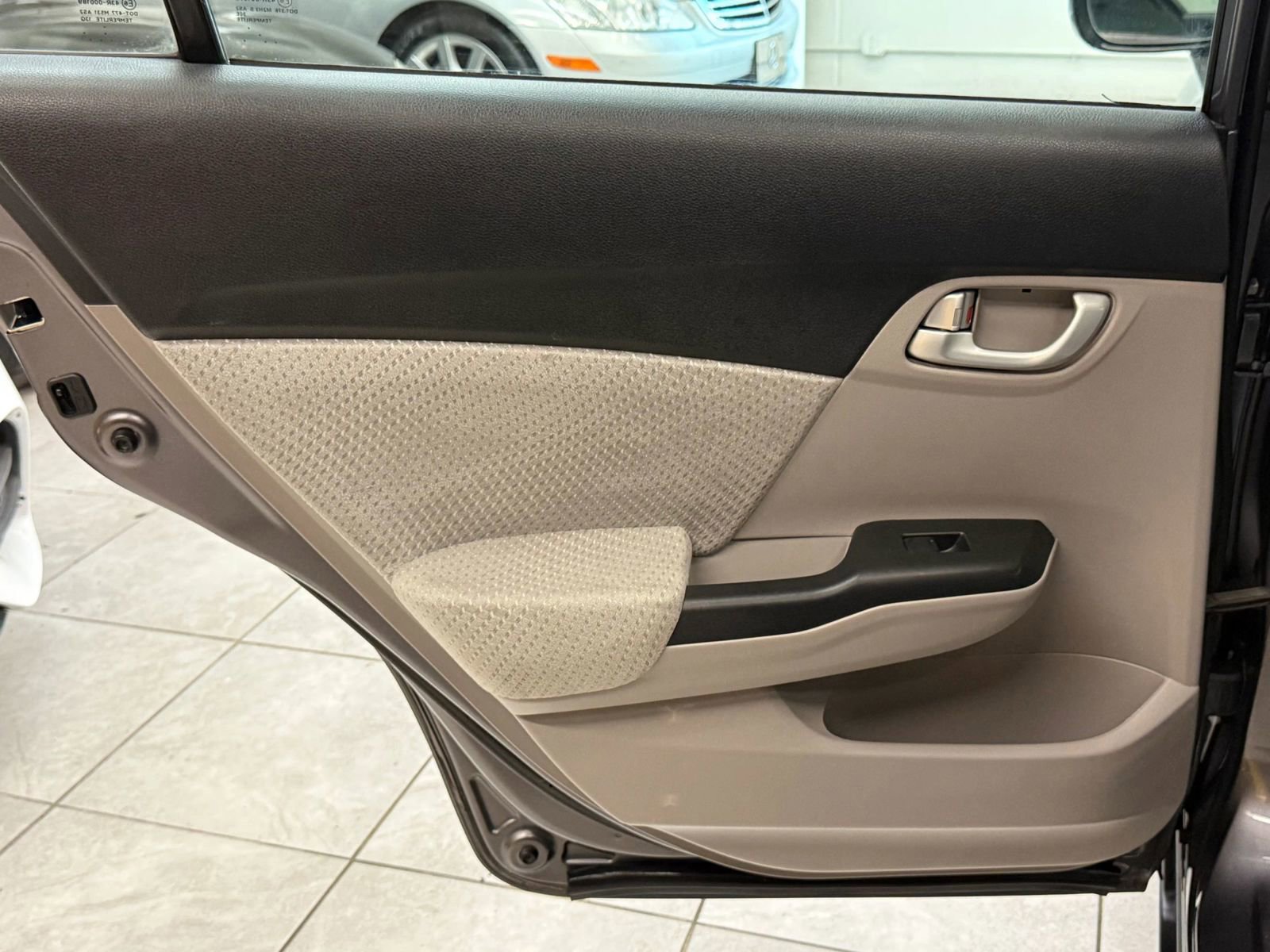 Used 2014 Honda Civic Hybrid Sedan image 18