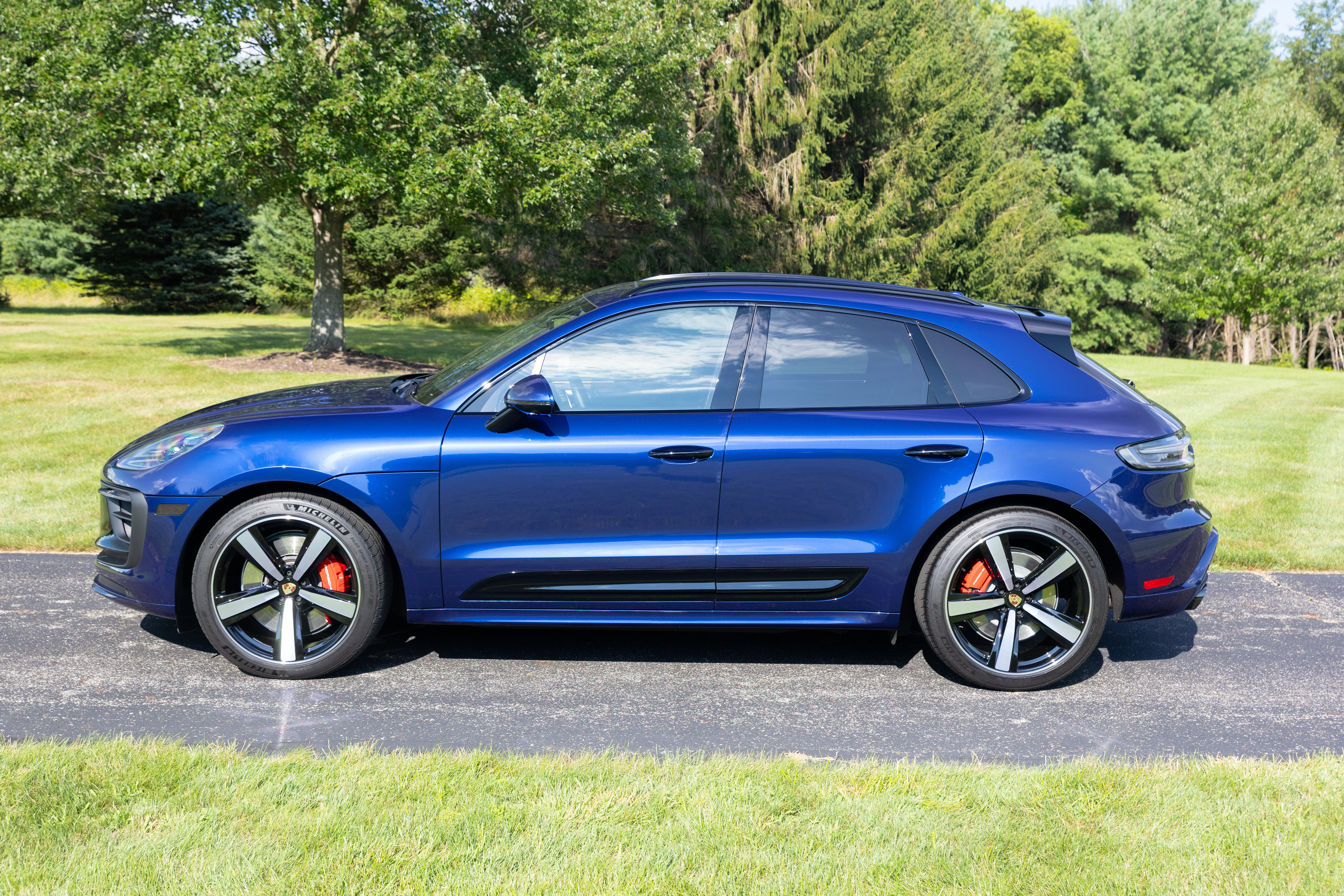 Used 2024 Porsche Macan GTS AWD/4WD image 3