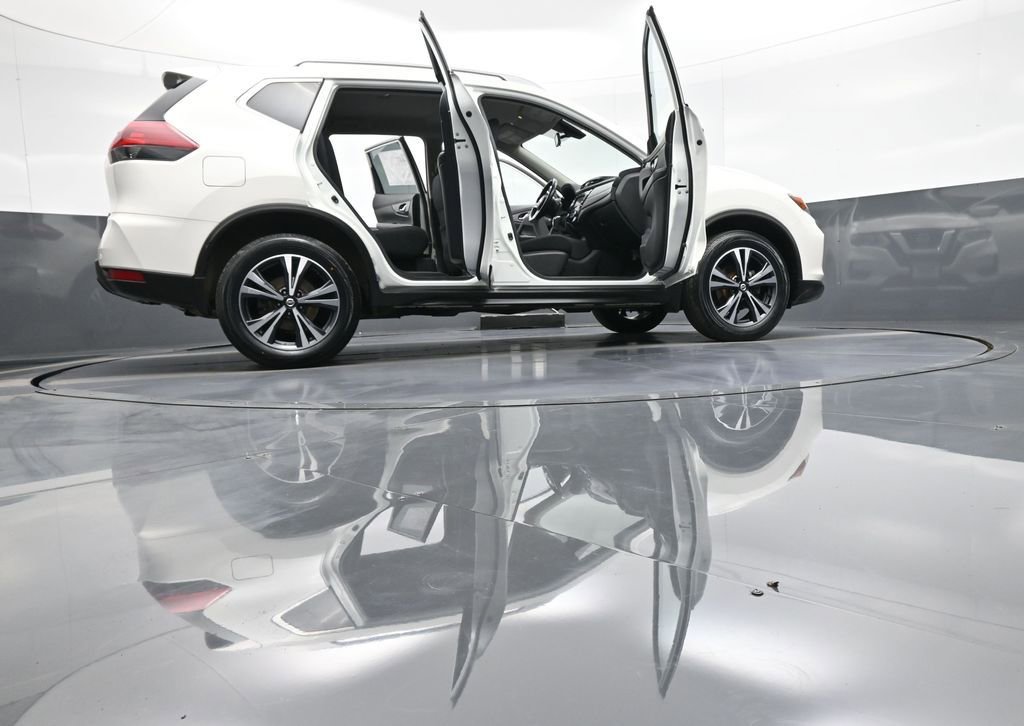 Used 2019 Nissan Rogue SV w/ Premium Package image 47