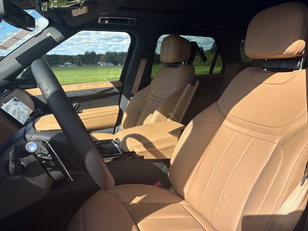 New 2026 Land Rover Range Rover Sport SE AWD/4WD image 11