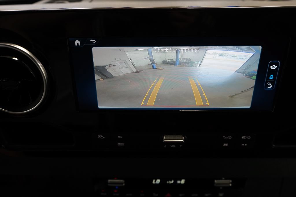 Used 2025 Mercedes-Benz Sprinter 2500 image 41