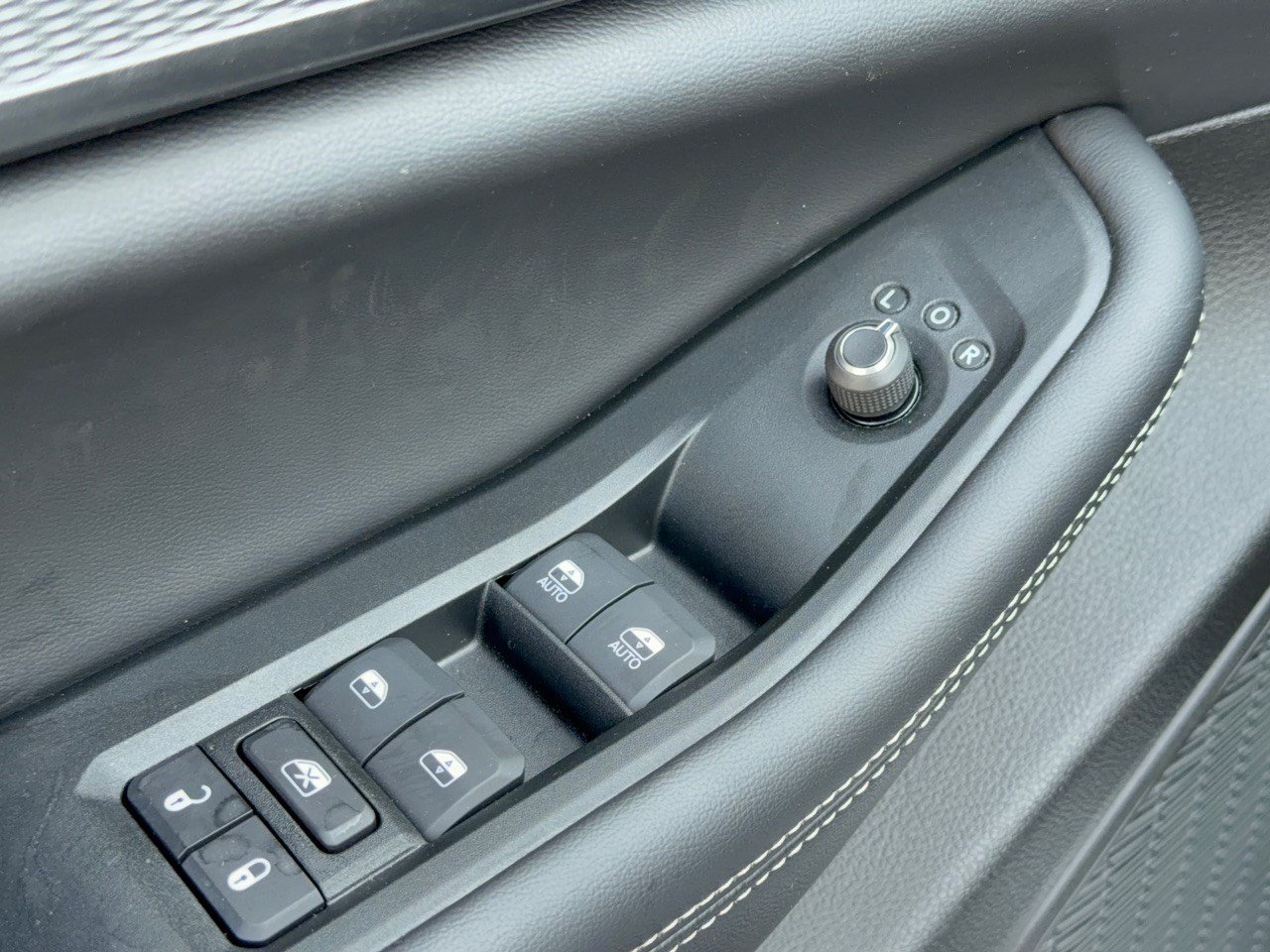 Used 2024 Jeep Grand Cherokee Altitude AWD/4WD image 15