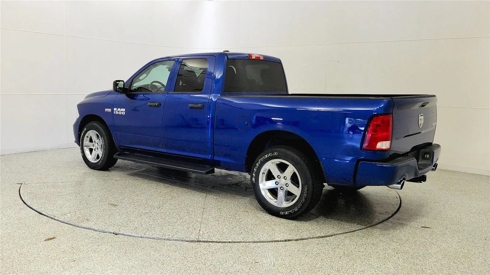 Used 2015 RAM 1500 Express AWD/4WD image 5