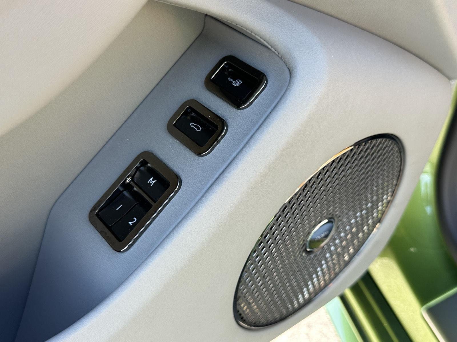 New 2025 Bentley Flying Spur Plug-In Hybrid AWD/4WD image 17