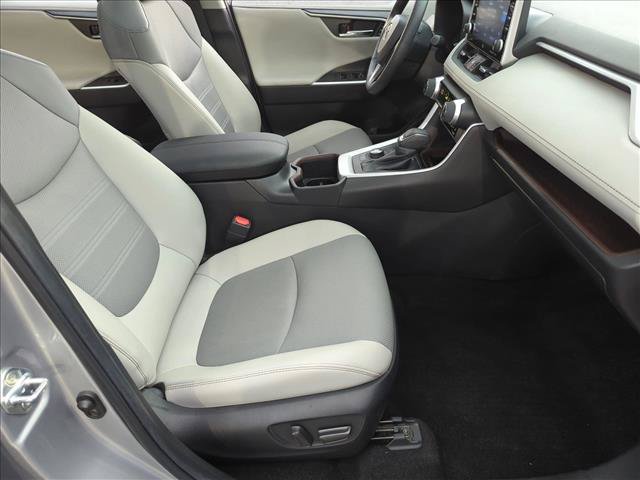 Used 2022 Toyota RAV4 Limited AWD/4WD image 21